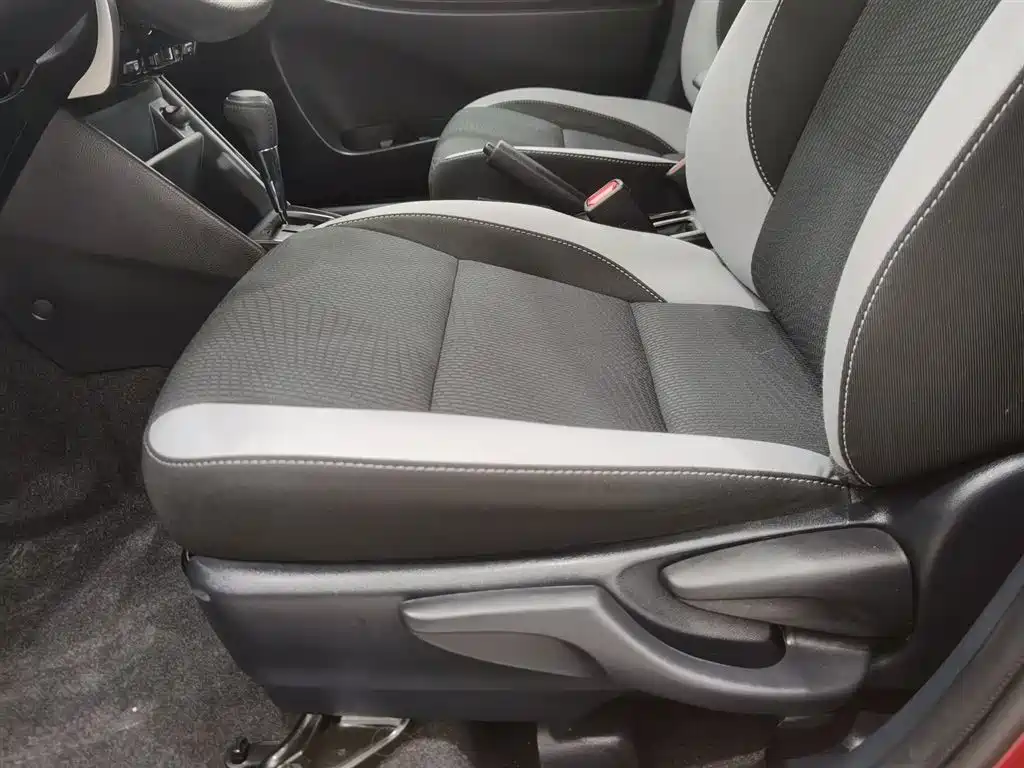 Toyota YARiS L Zhi Xuan 2021 1.5L CVT Leading Edition фото 20