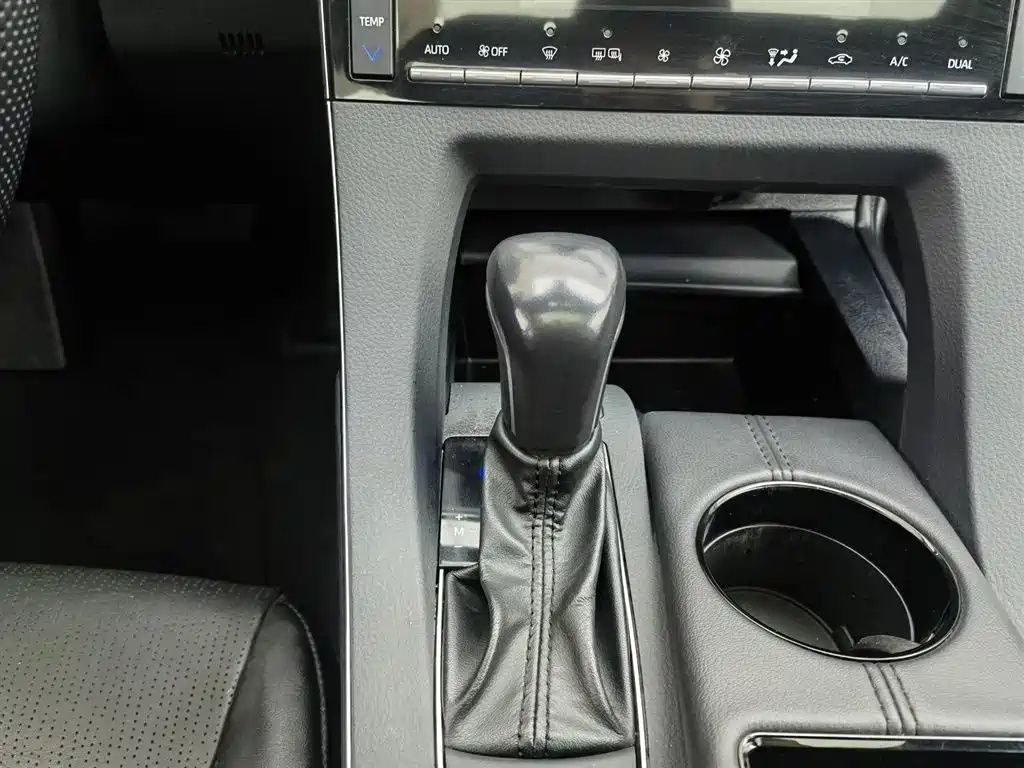 Toyota Avalon 2019 2.0L XLE Premium Edition (China VI) фото 13