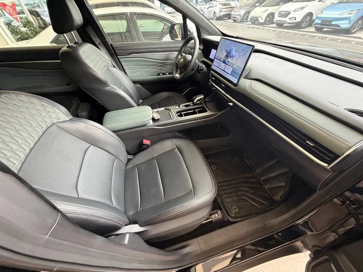 Geely Haoyue L 2024 2023 Model 2.0T DCT Luxury