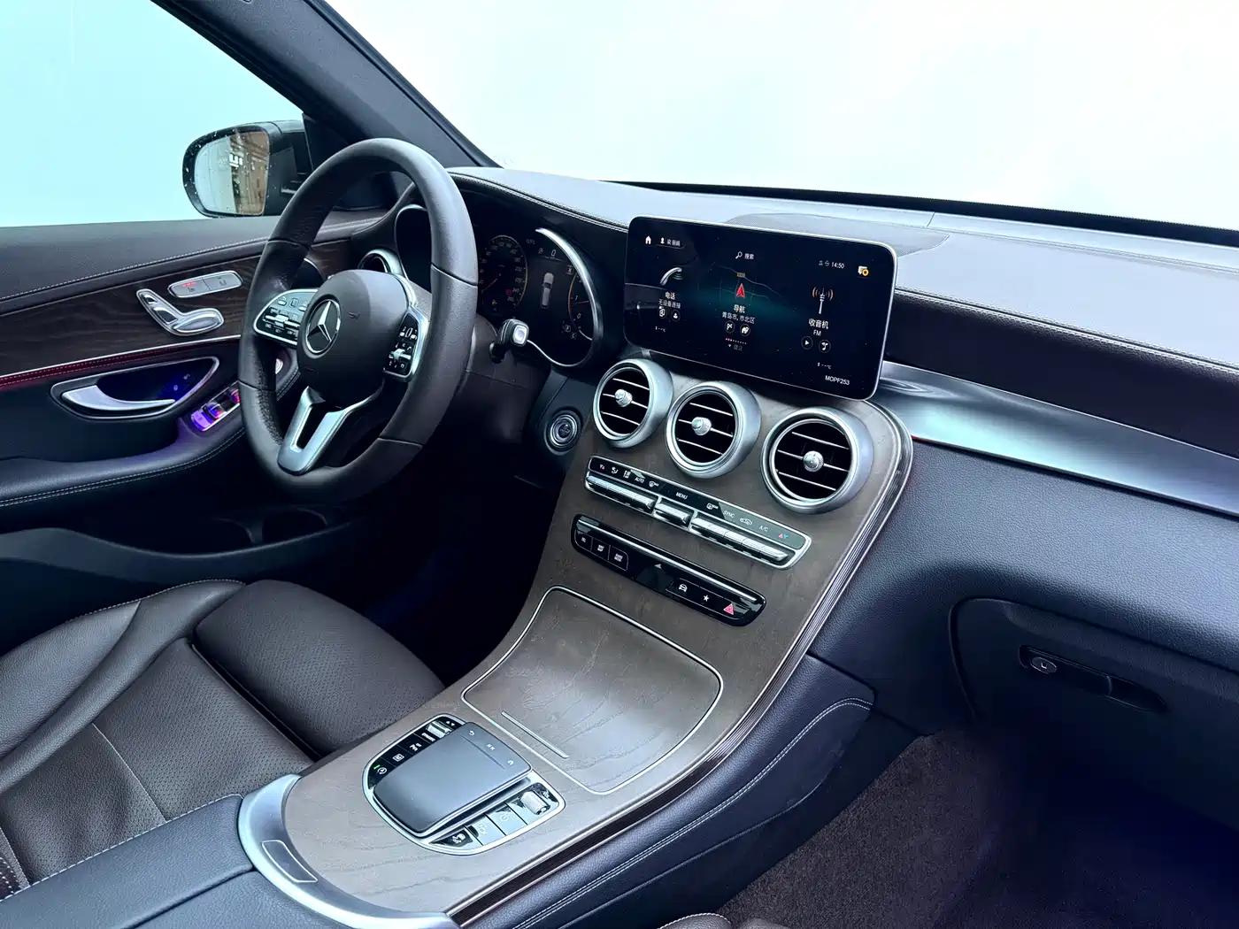 Mercedes-Benz GLC 2020 Facelift GLC 260 L 4MATIC Luxury фото 27