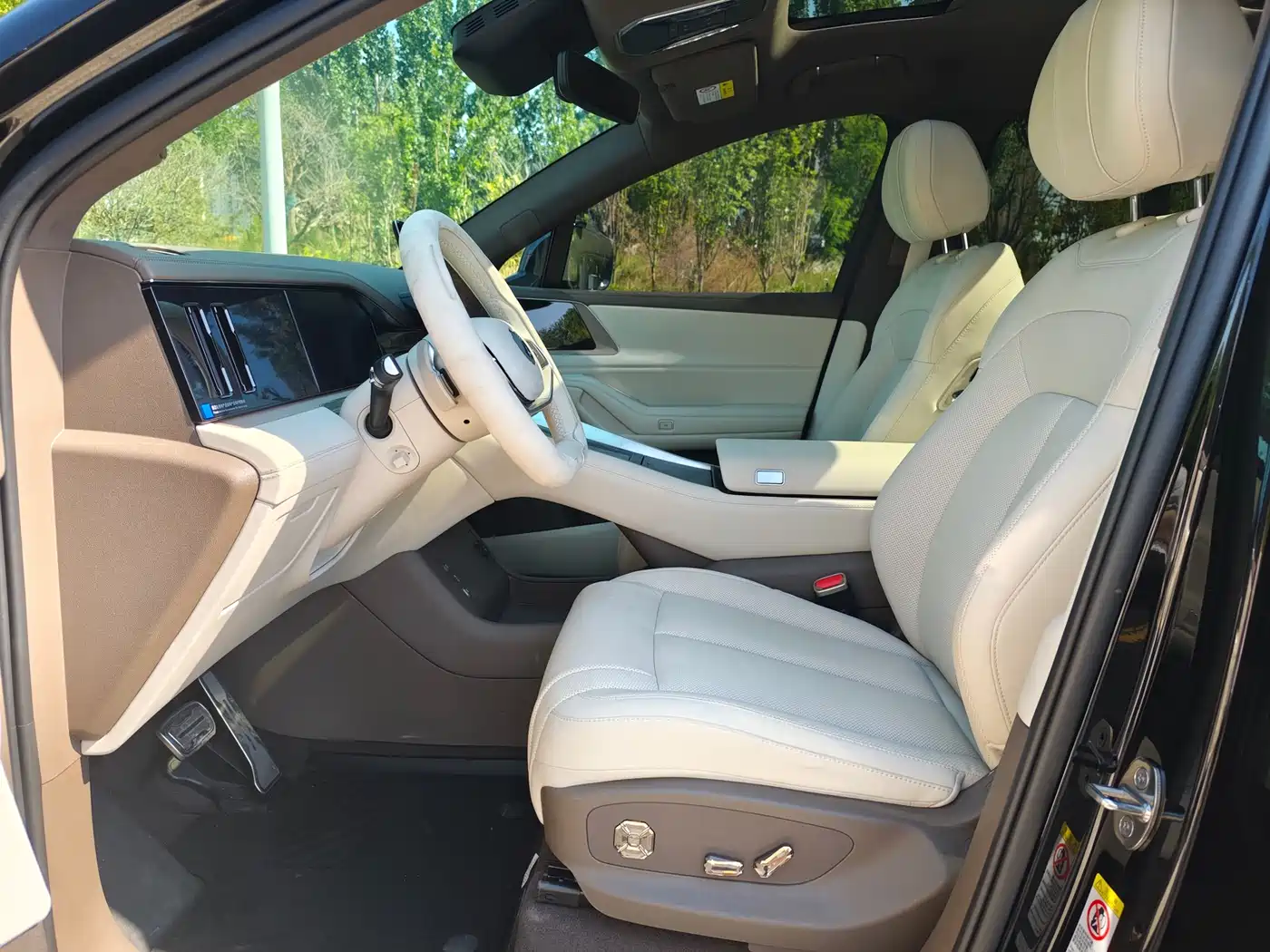 Denza N8L 2026 Model Prestige Edition фото 33