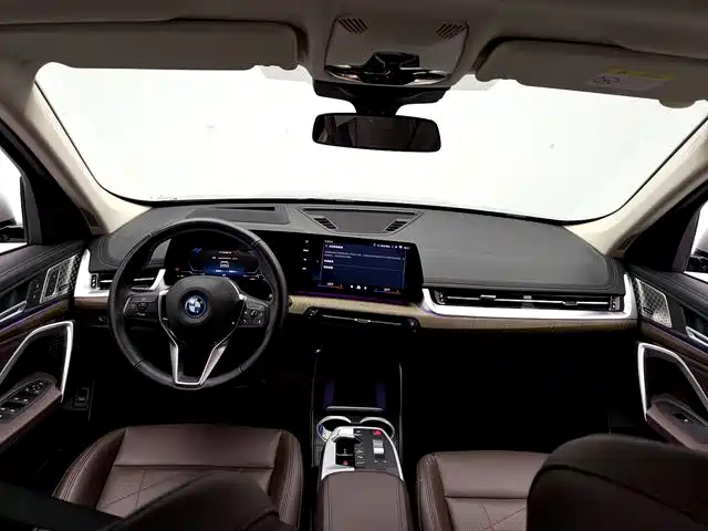 BMW iX1 2023 xDrive30L M Sport Package фото 13