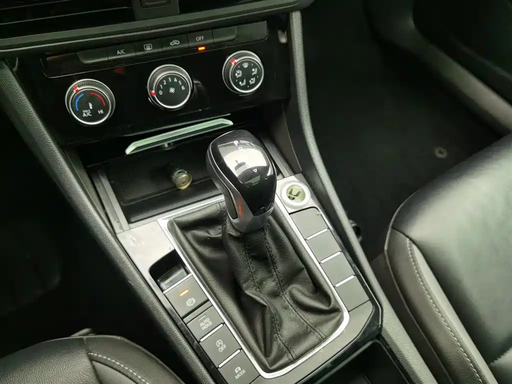 Volkswagen Sagitar 2019 280TSI DSG Comfort Edition China VI фото 13