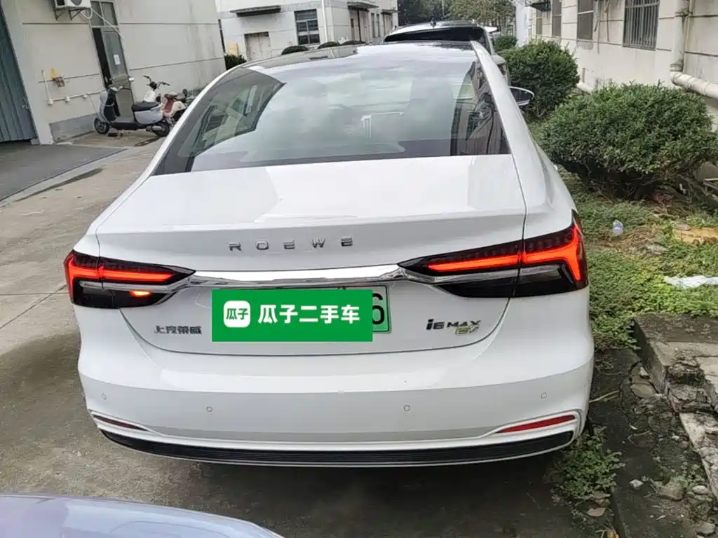 Фото 6 - Roewe i6 MAX EV