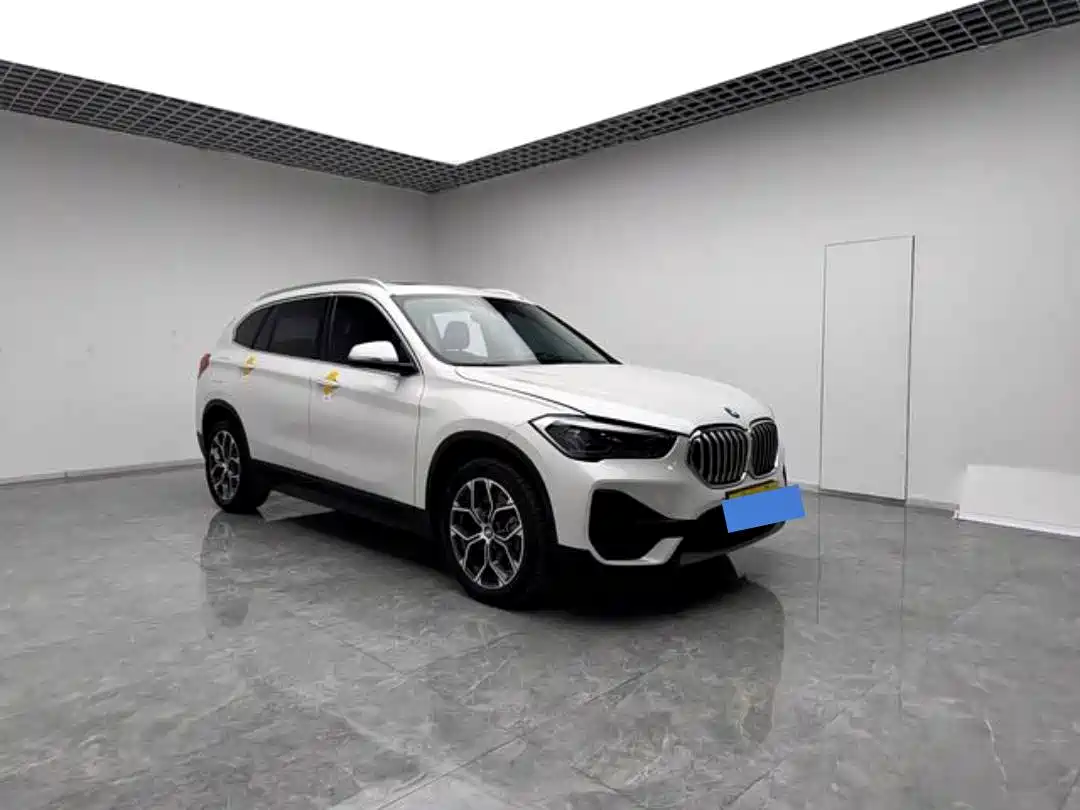 BMW X1 2022 sDrive25Li Leading фото 3