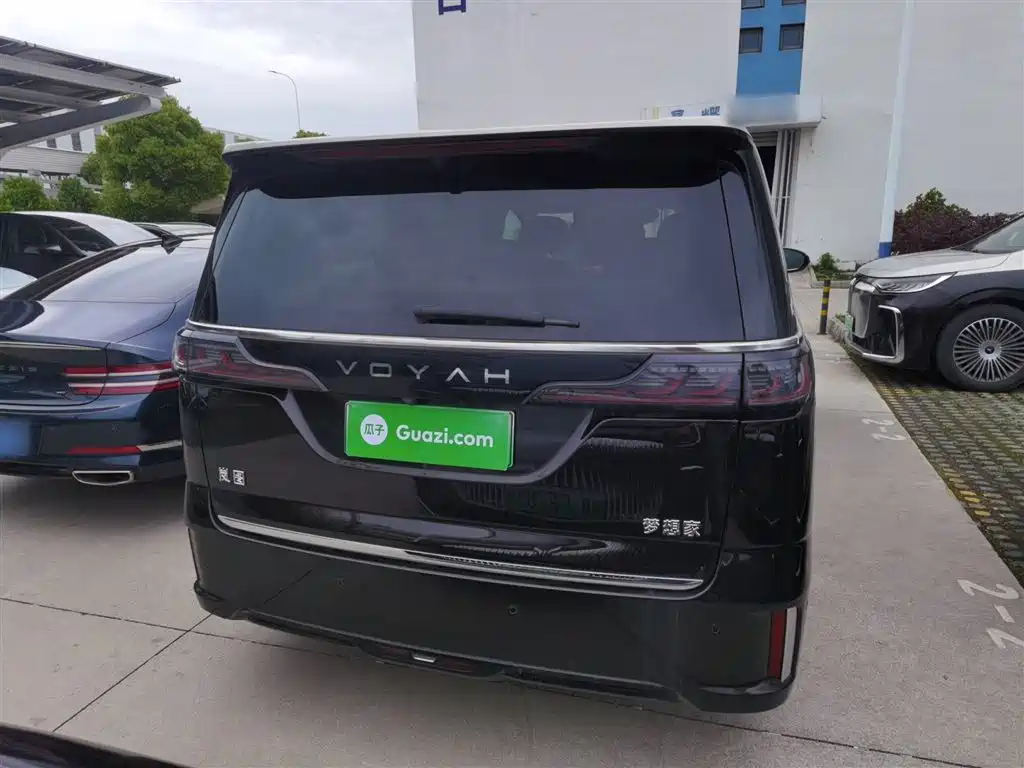 Voyah Auto Voyah Dreamer 2025 PHEV AWD Flagship Qian Kun Edition фото 4
