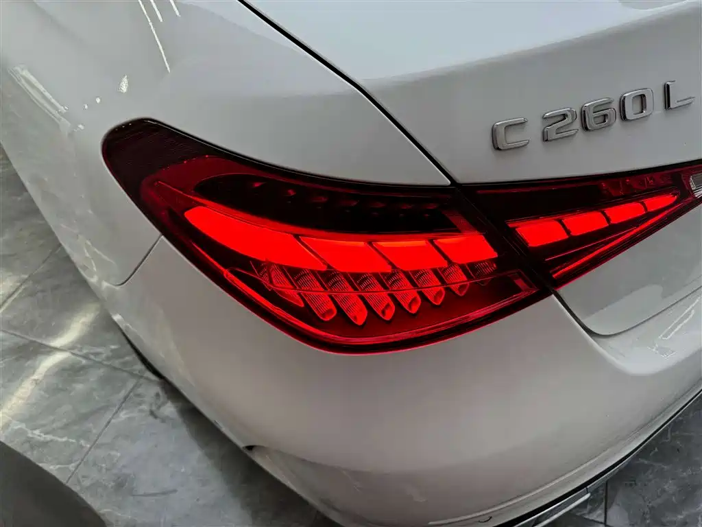 Mercedes-Benz C-Class 2024 Second Facelift C 260 L Sport фото 17