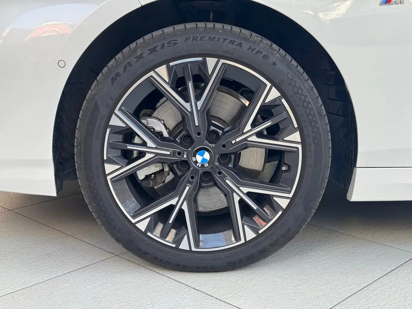 BMW 2 Series 2025 225L M Sport Package фото 8