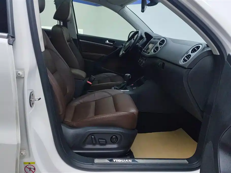 Volkswagen Tiguan 2015 1.8TSI Automatic 2WD Highline фото 8