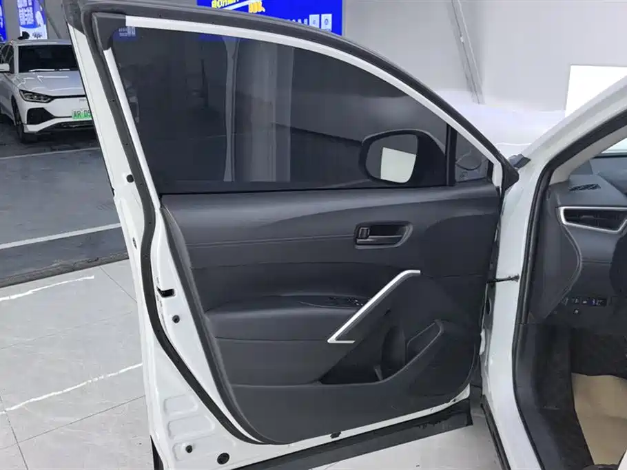 Toyota Corolla Cross 2023 Hybrid 2.0L Pioneer Edition фото 7
