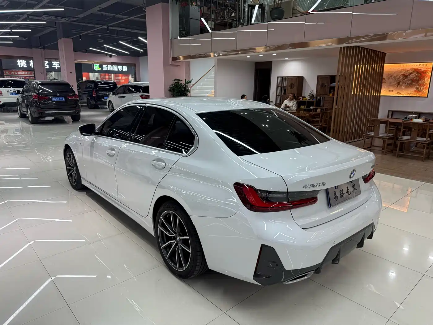 BMW 3 Series 2024 320i M Sport Package фото 9