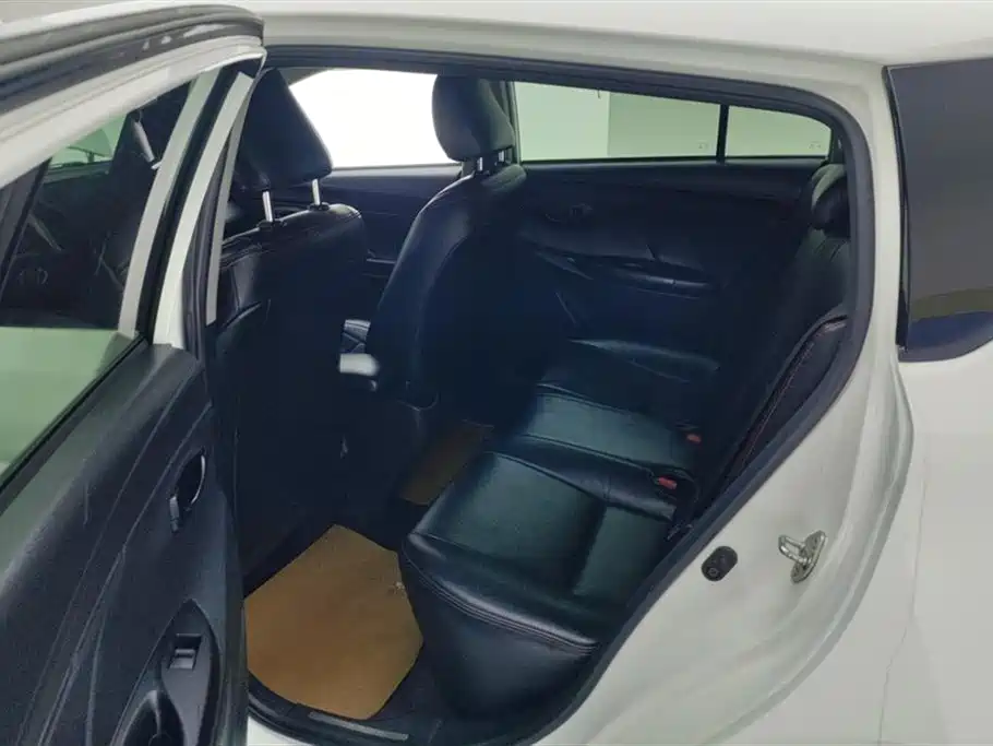 Toyota YARiS L Zhi Xuan 2016 Facelift 1.5E CVT Charming Edition фото 11