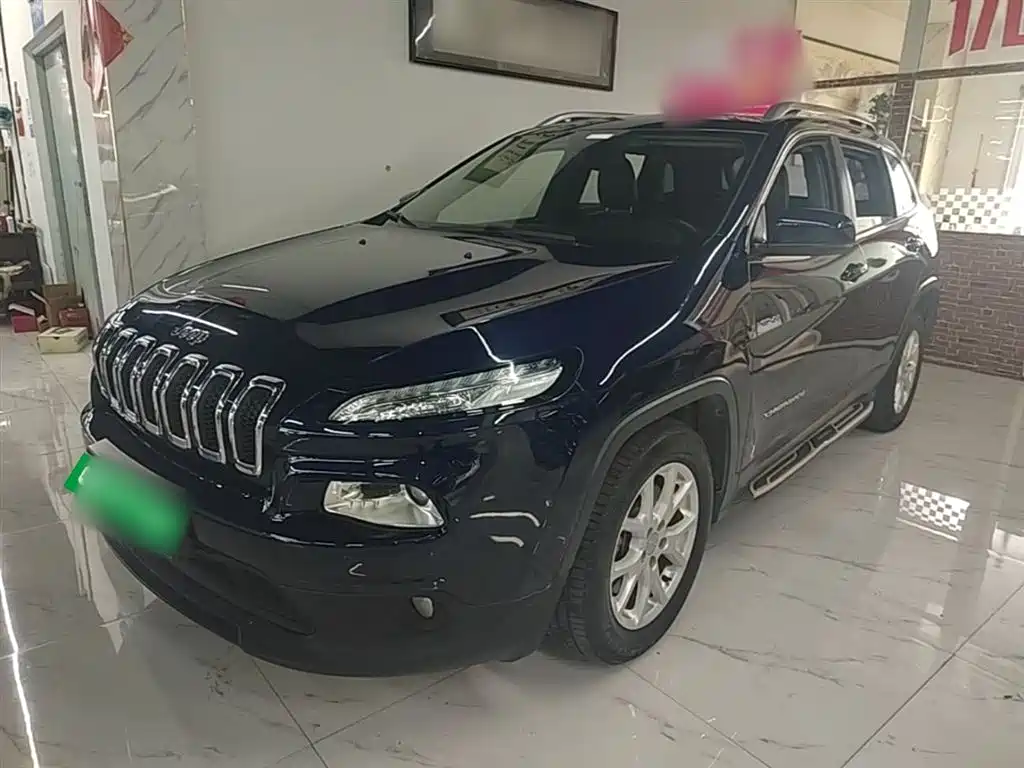 Jeep Cherokee 2016 — пригон из Китая