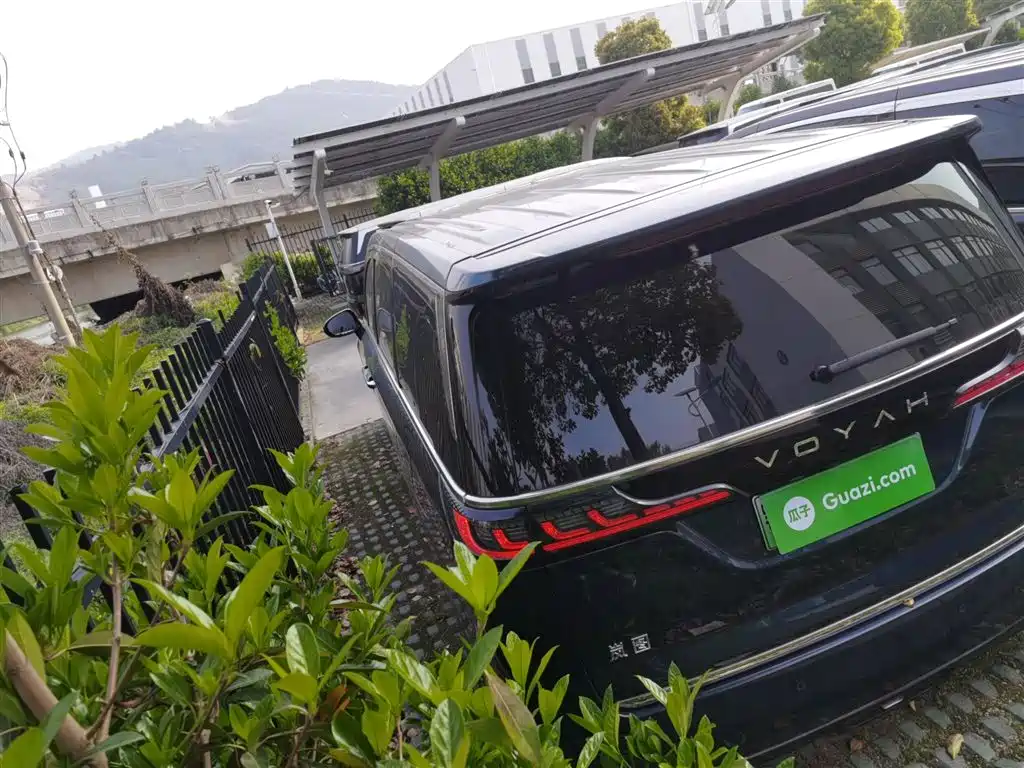 Voyah Auto Voyah Dreamer 2025 PHEV AWD Flagship Kunpeng Edition фото 5