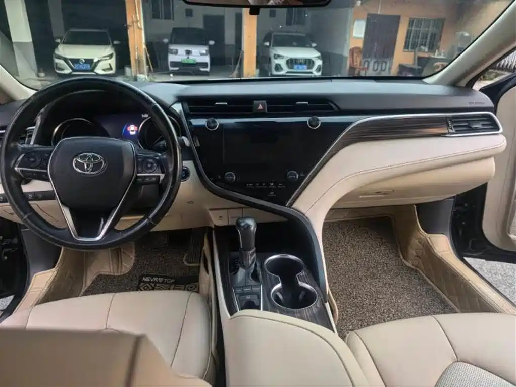 Toyota Camry 2019 2.5G Luxury Edition China VI фото 8