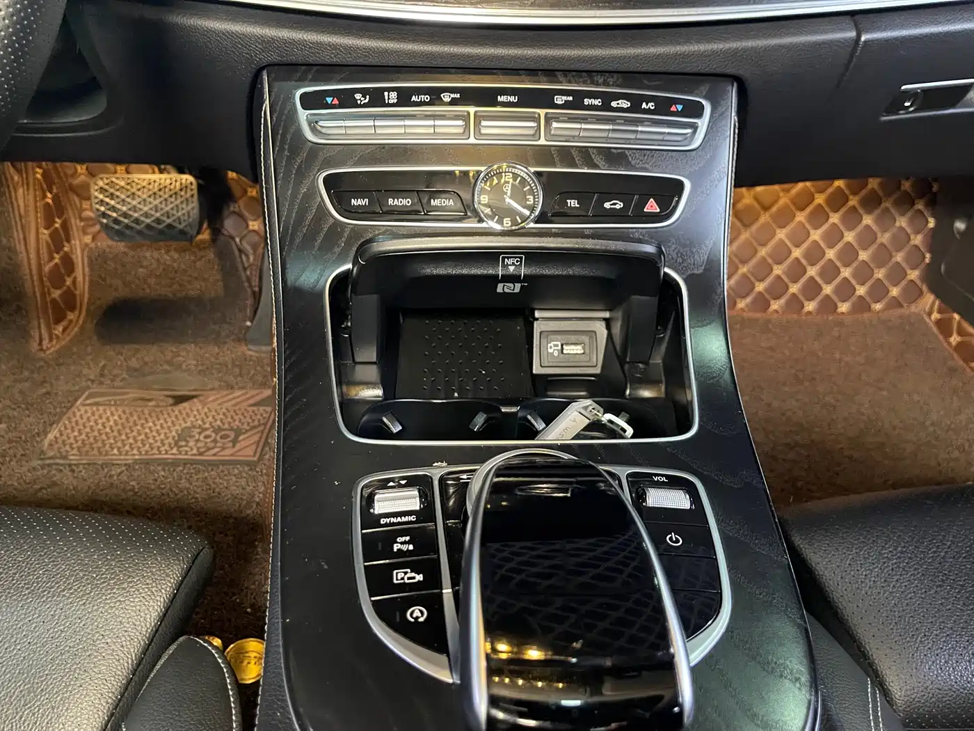 Mercedes-Benz E-Class 2018 E 200 L 4MATIC фото 12