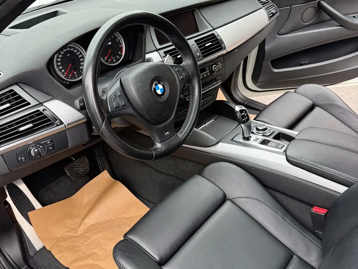 BMW X5 M 2010 X5 M фото 10
