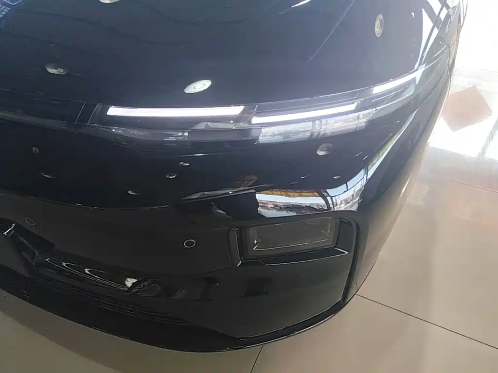 Photo 24 - Leapmotor B01