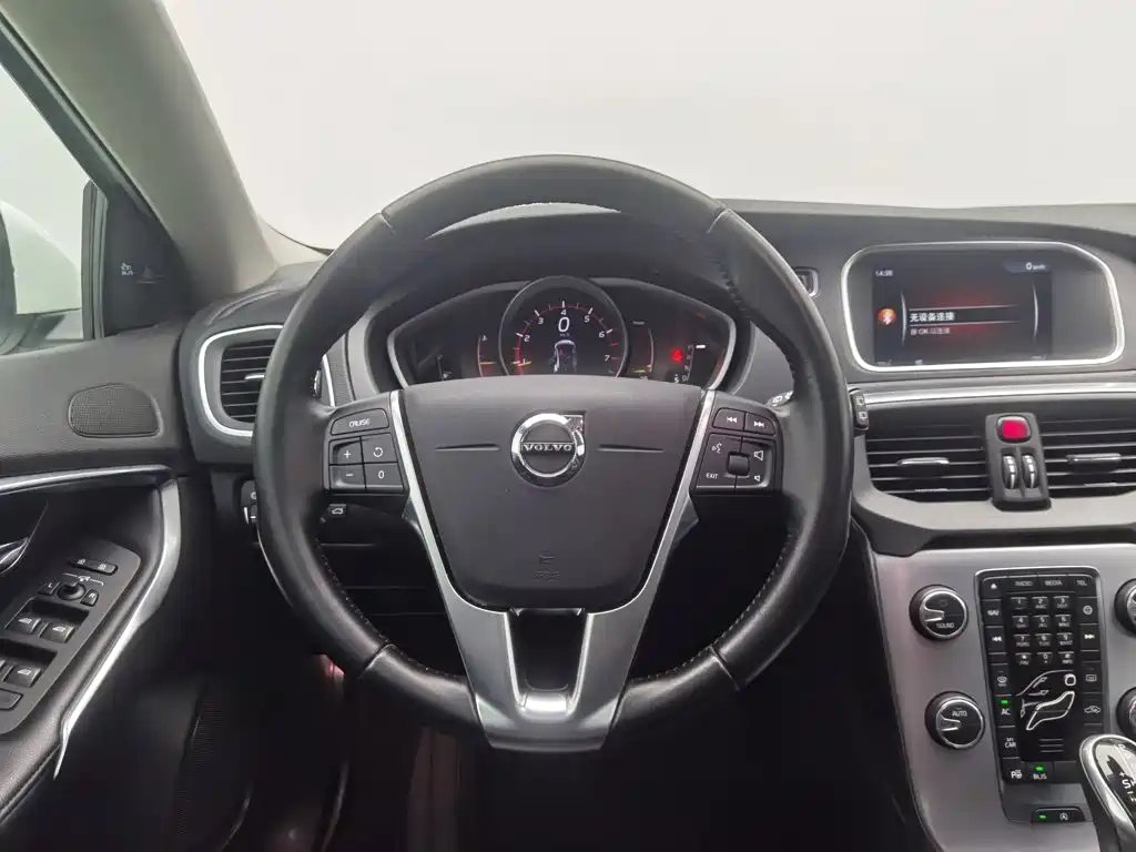 Photo 11 - Volvo V40