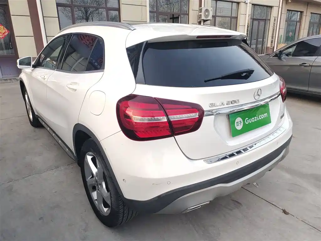 Mercedes-Benz GLA 2017 GLA 200 Dynamic фото 5
