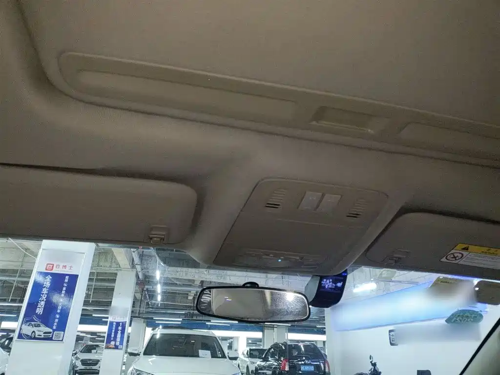 Buick Regal 2015 2.0L Leading Fashion Model фото 20