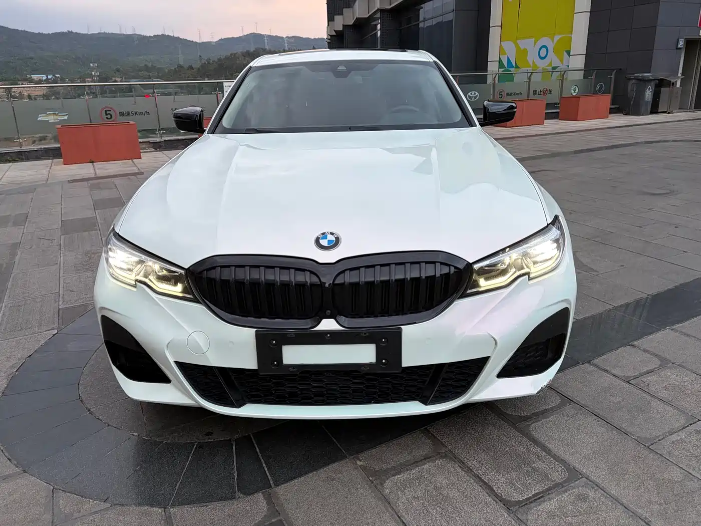 BMW 3 Series 2021 Facelift 325Li M Sport Shadow Edition фото 2