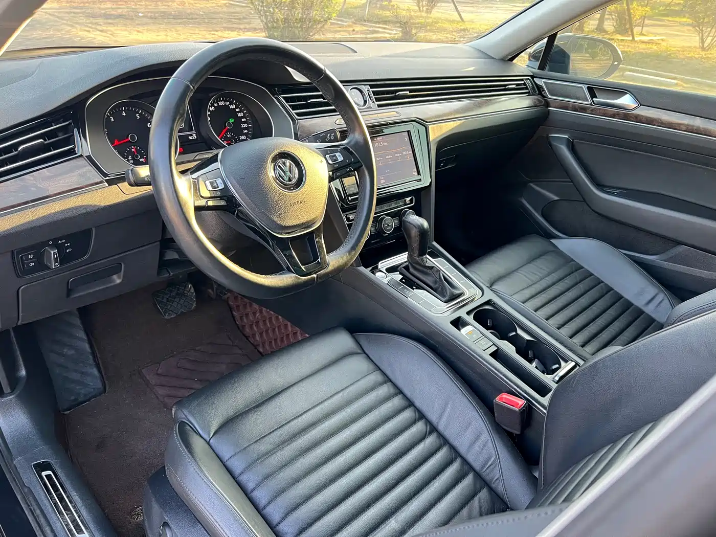 Volkswagen Magotan 2019 330TSI DSG Luxury Class China VI фото 14