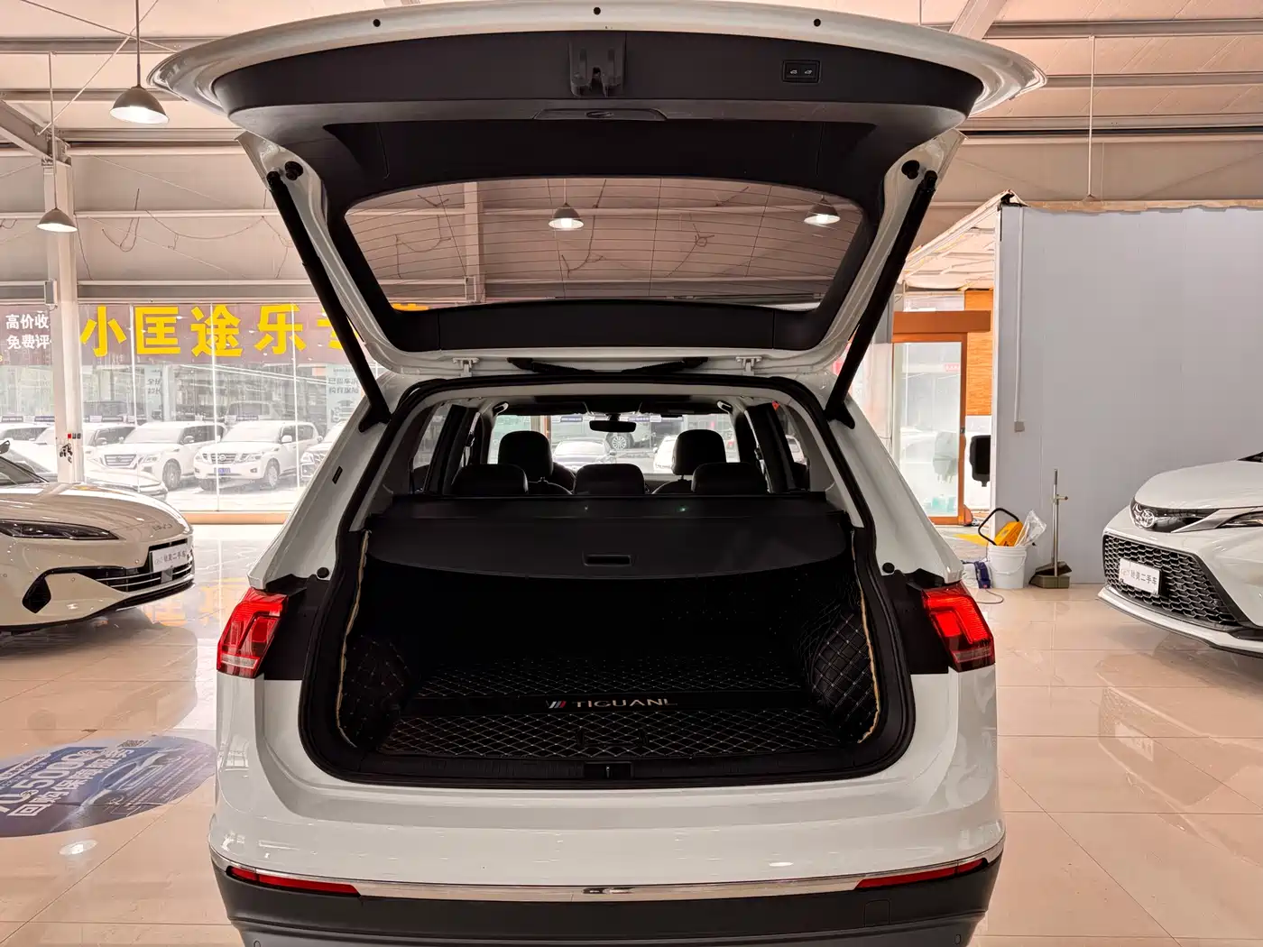 Volkswagen Tiguan L 2019 330TSI Automatic 2WD Smart Luxury Edition China VI фото 17