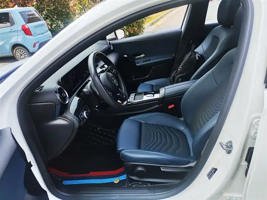 Mercedes-Benz A-Class 2021 A 180 L фото 15