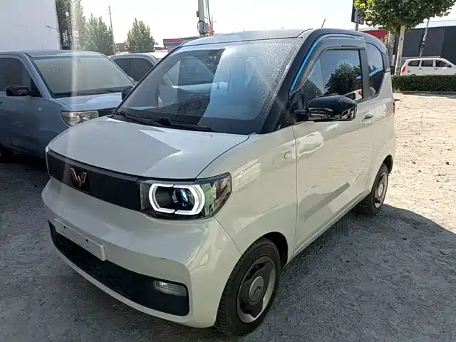Wuling Hongguang MINI EV Комфорт, литий-железо-фосфатный аккумулятор
