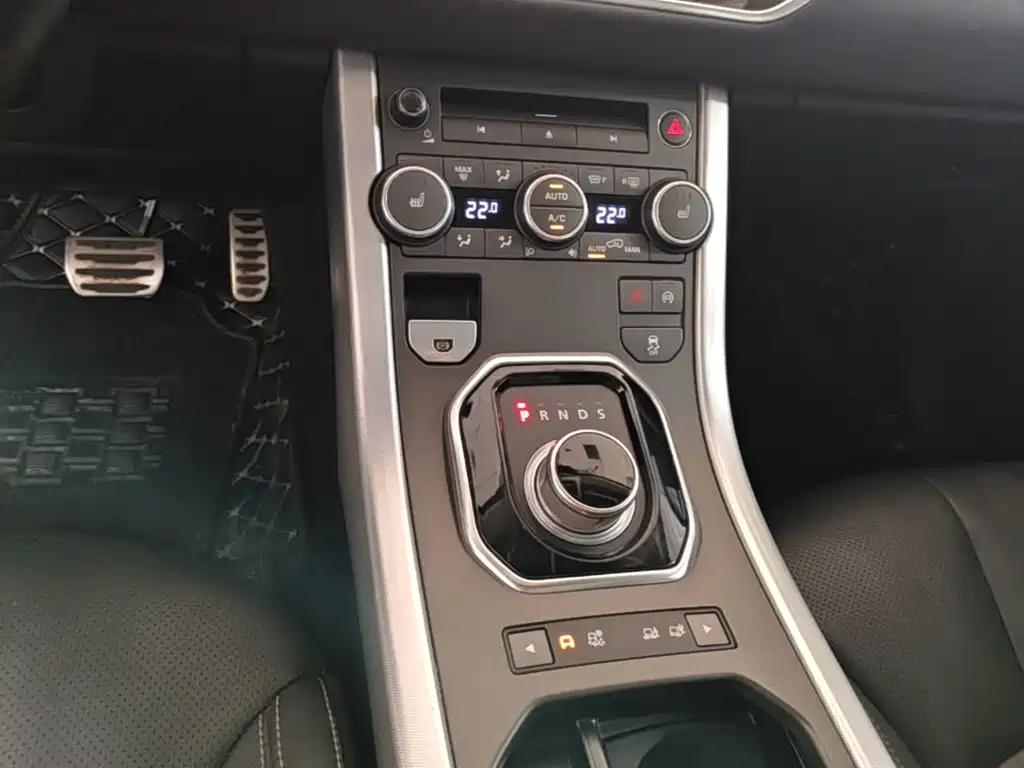 Land Rover Range Rover Evoque 2016 2015 2.0T 5-Door Dynamic Edition