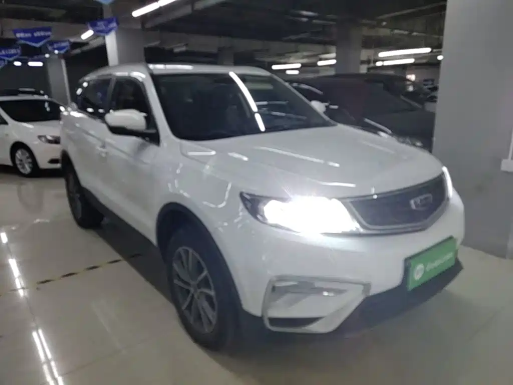 Фото 4 - Geely Boyue