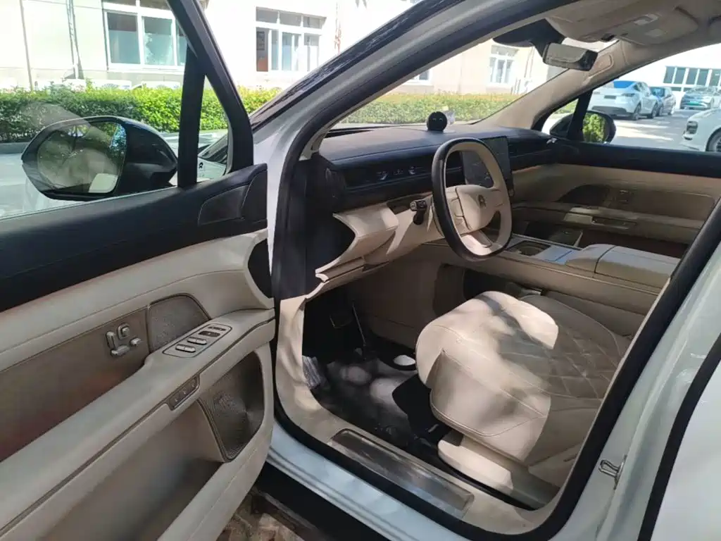 NIO ES8 2025 2025 Base Model