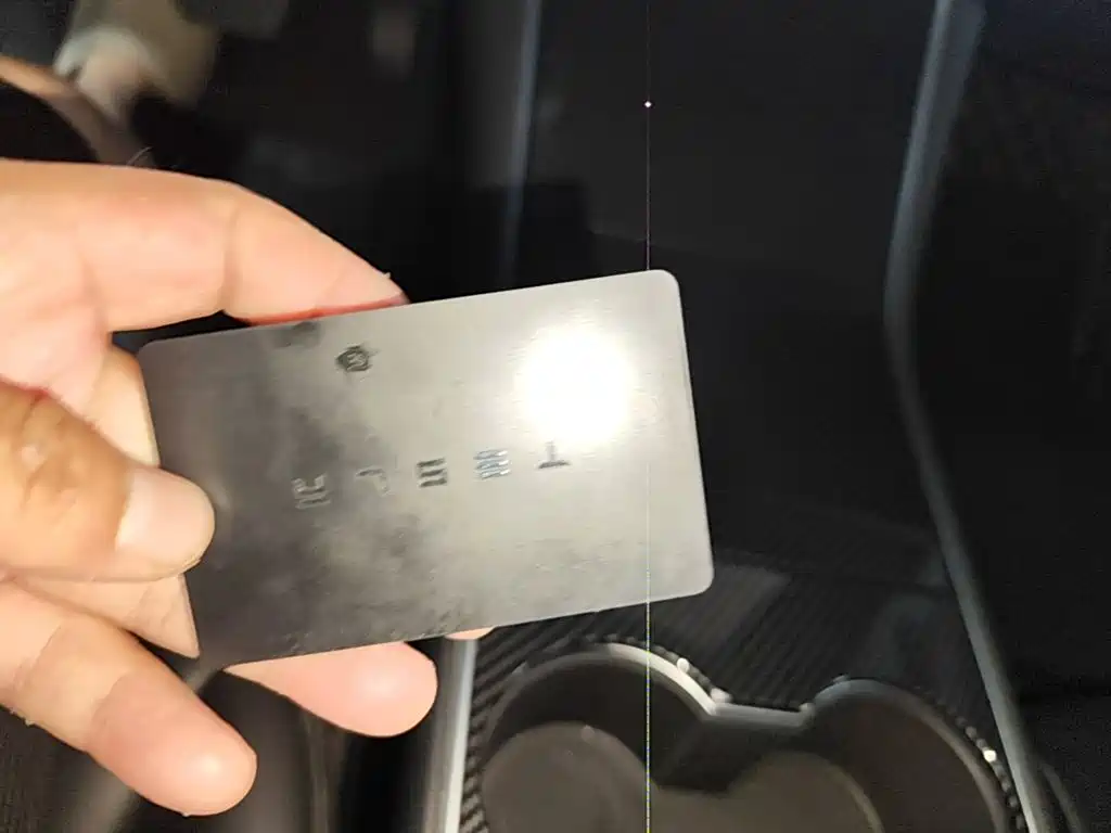 Фото 9 - Tesla Model 3