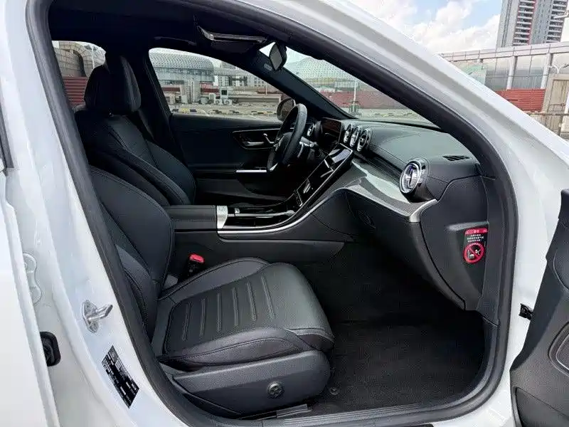 Mercedes-Benz C-Class 2023 C 260 L Sport фото 12