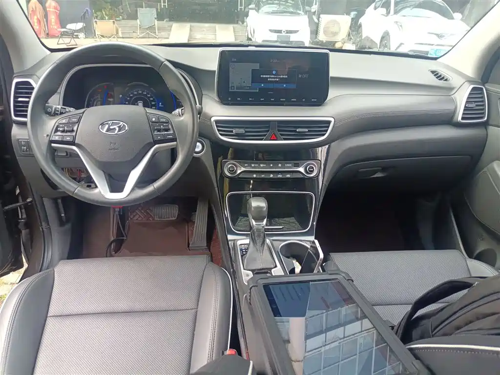 Hyundai Tucson 2019 280TGDi Dual Clutch 2WD Fashion Edition China V фото 6
