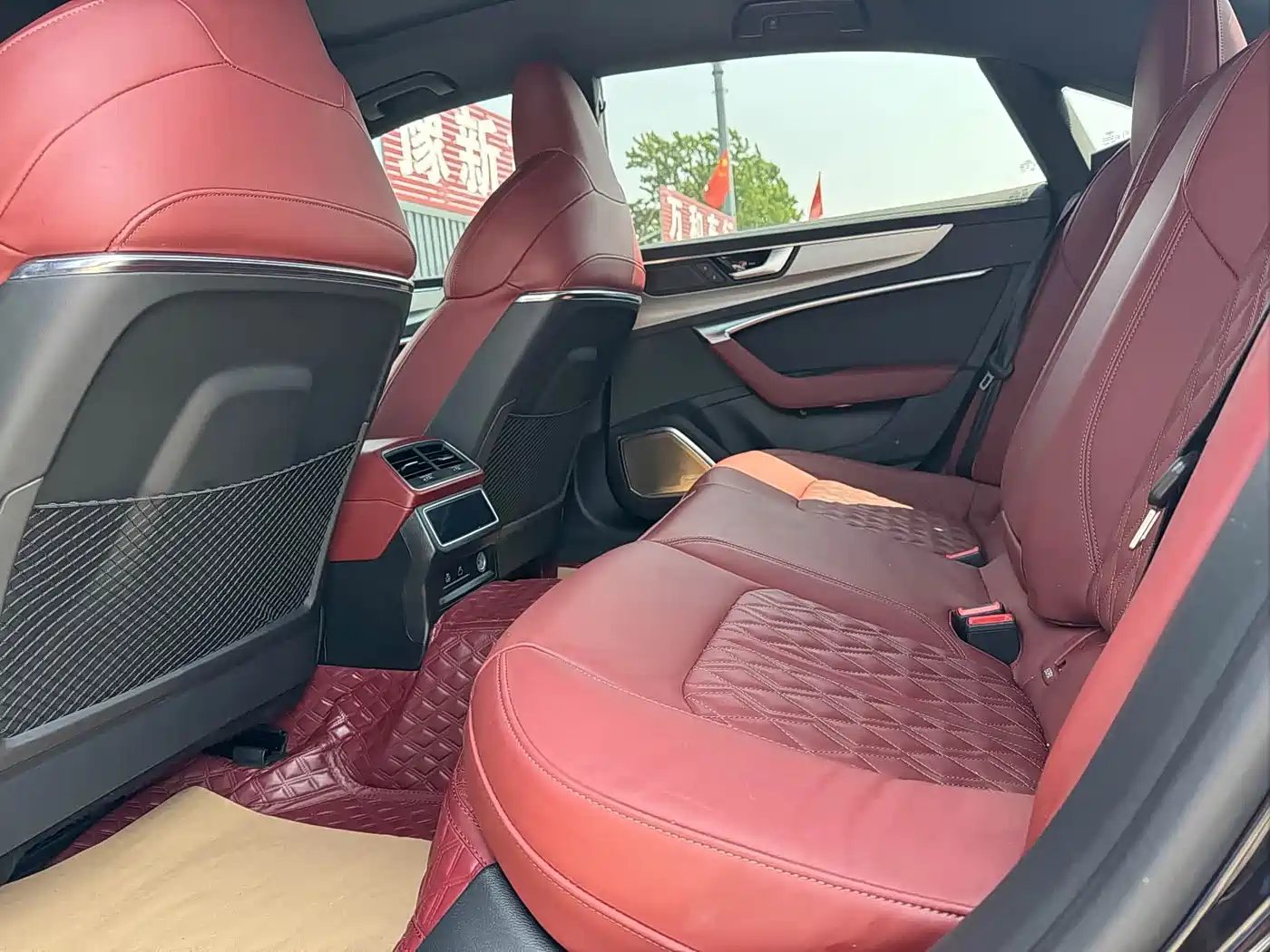Audi A7L 2023 45 TFSI quattro S-line Black Warrior Edition фото 12