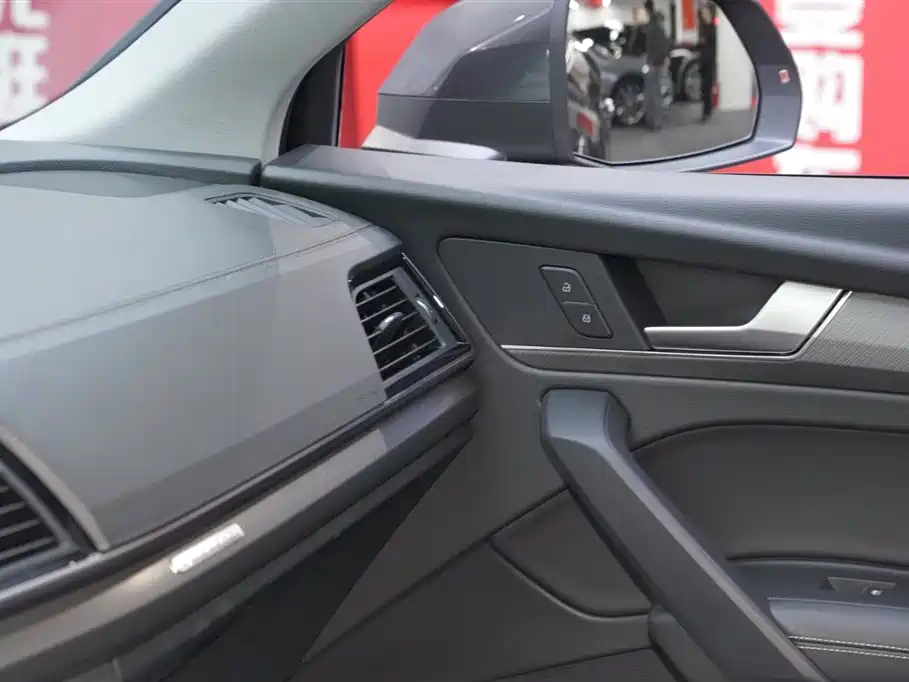 Audi Q5L 2022 Facelift 40T Luxury Dynamic фото 19