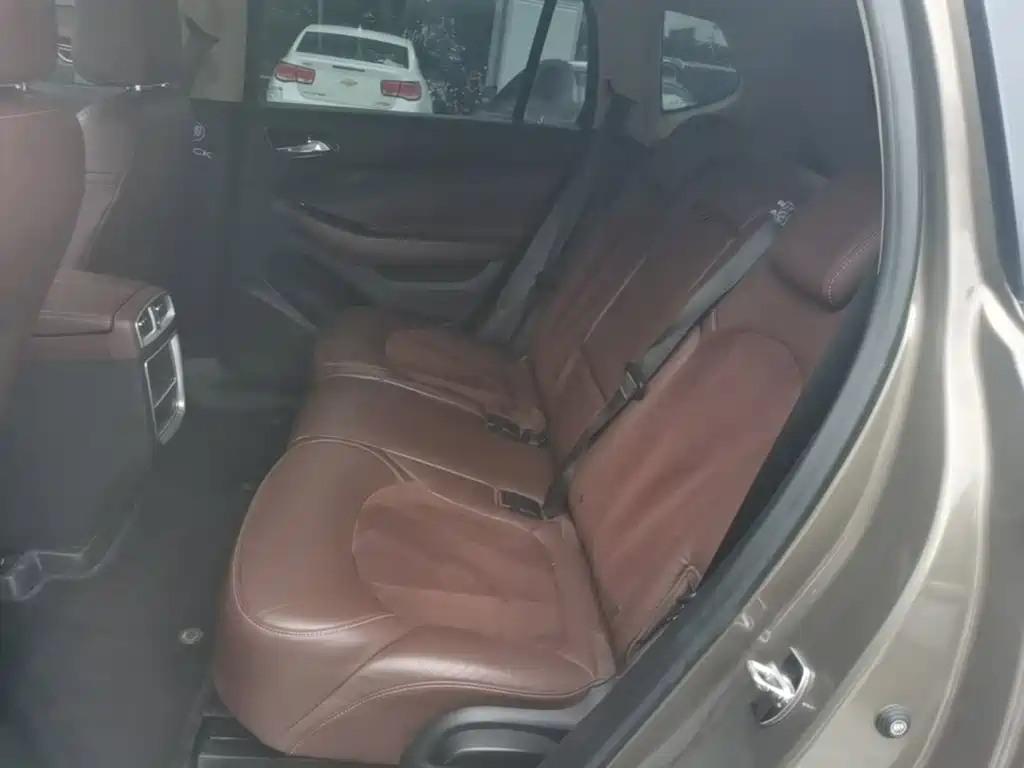 Photo 17 - Buick Envision Plus