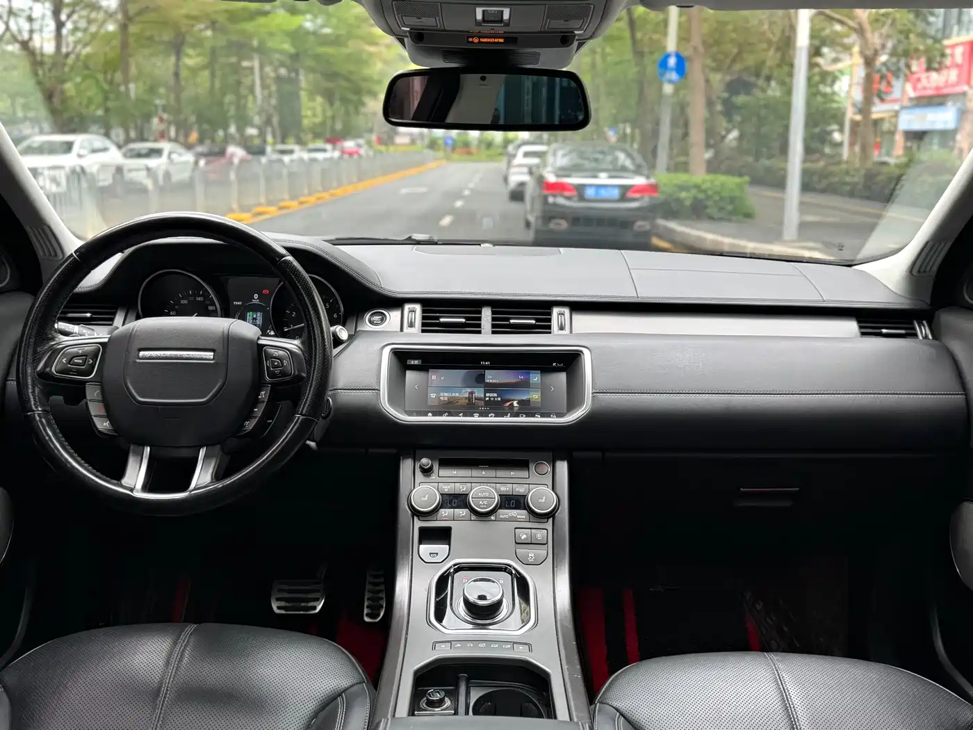 Land Rover Range Rover Evoque 2018 240PS HSE DYNAMIC Drive Edition фото 7