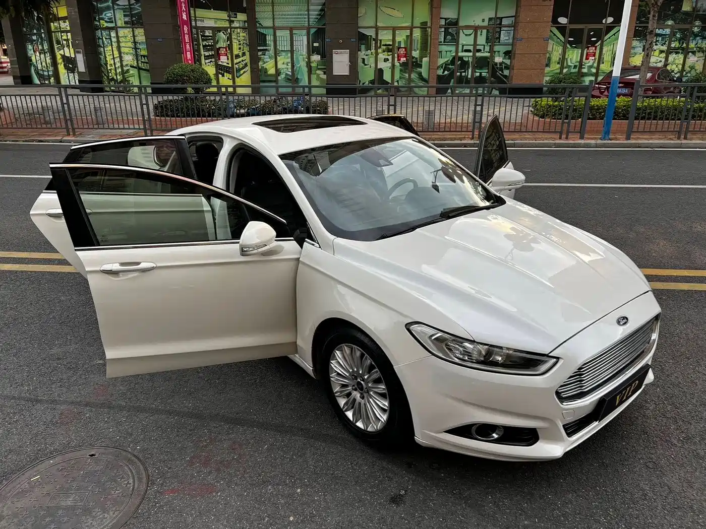 Фото 18 - Ford Mondeo