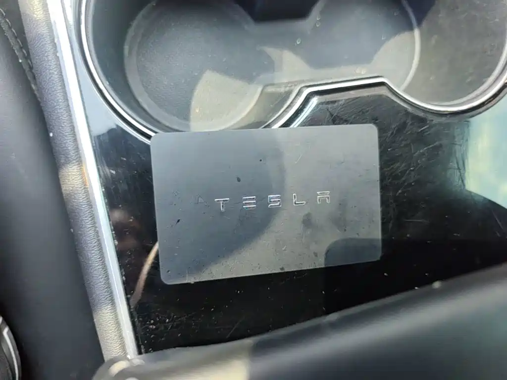 Фото 9 - Tesla Model 3