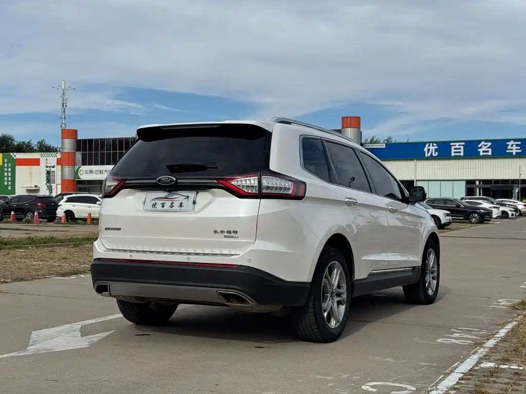 Ford Edge 2019 2018 EcoBoost 245 FWD Luxury 7-seater China V