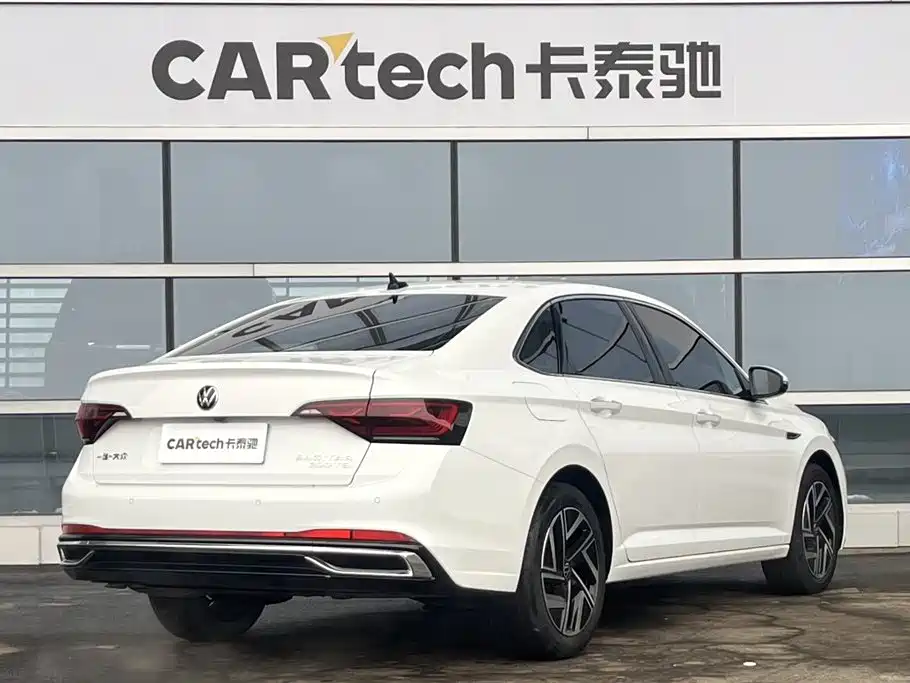 Volkswagen Sagitar 2023 300TSI DSG Surpassing Edition фото 3