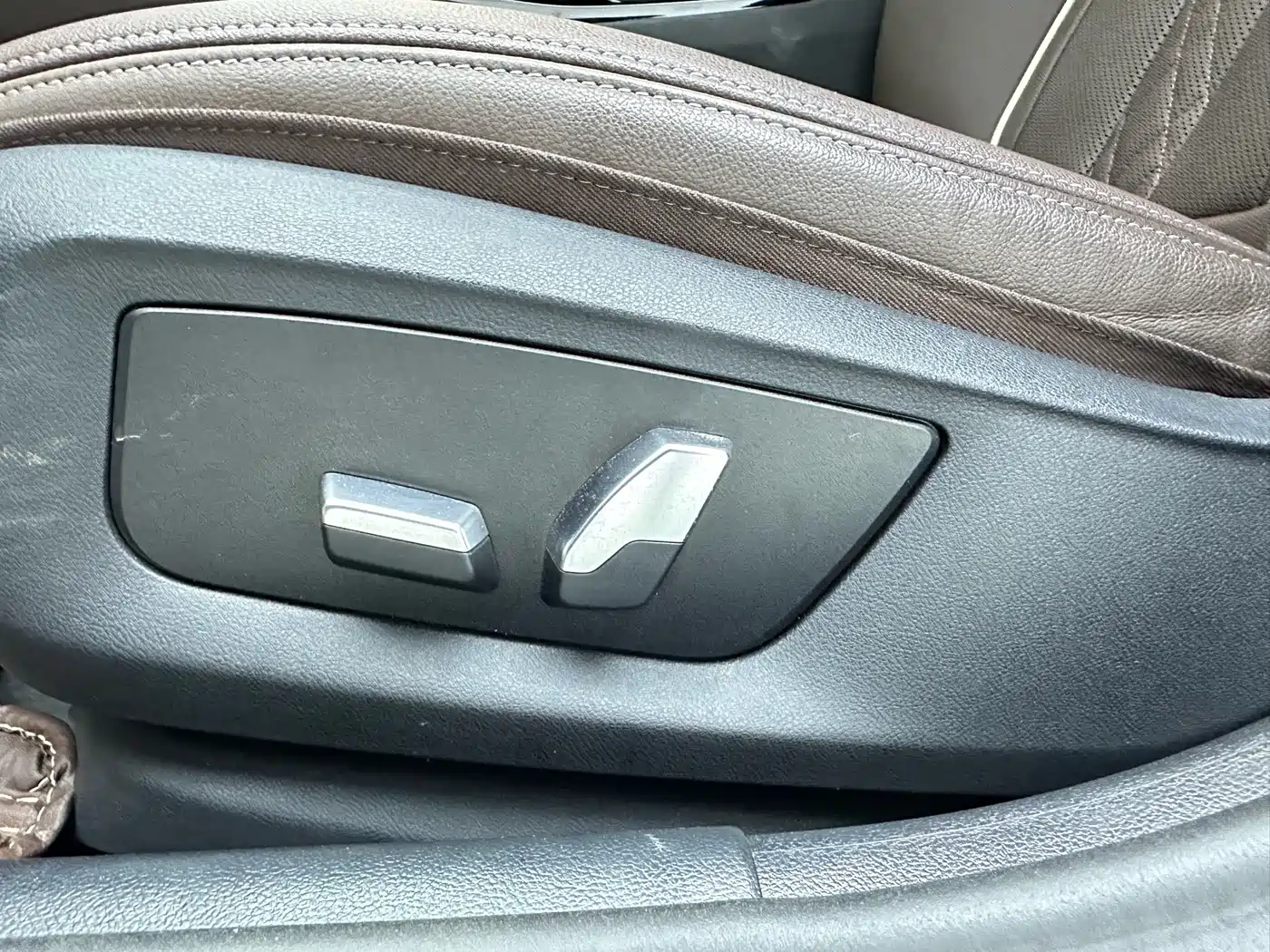 BMW 5 Series 2022 Model Second Facelift 525Li M Sport Package фото 16