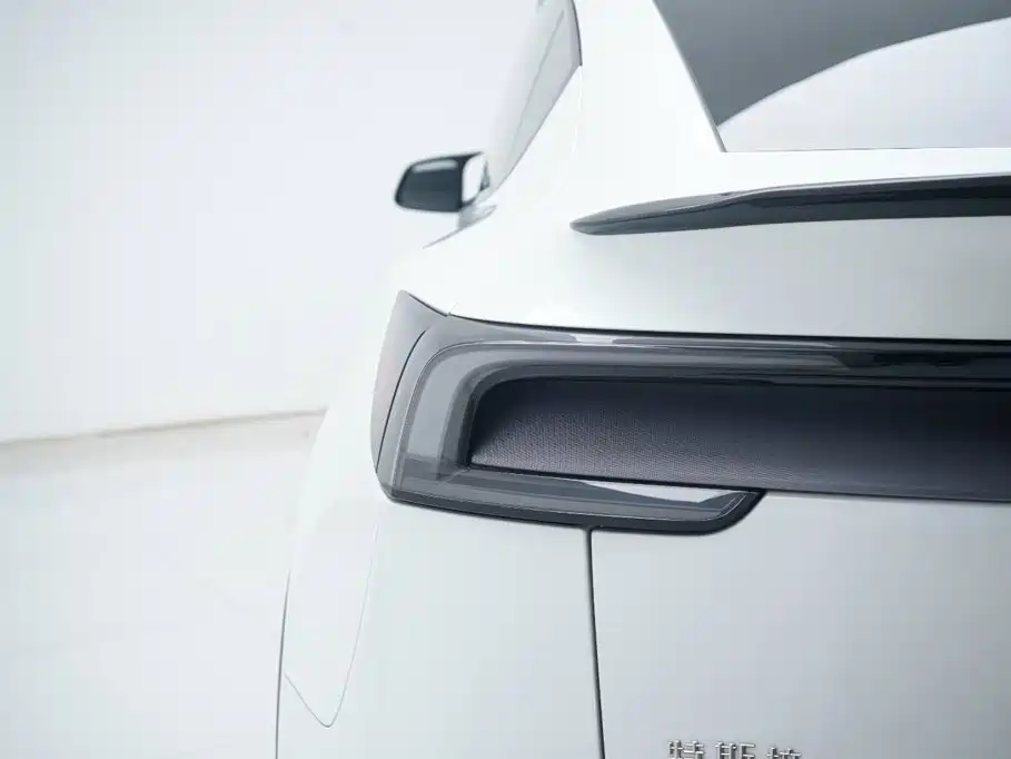Фото 13 - Tesla Model Y