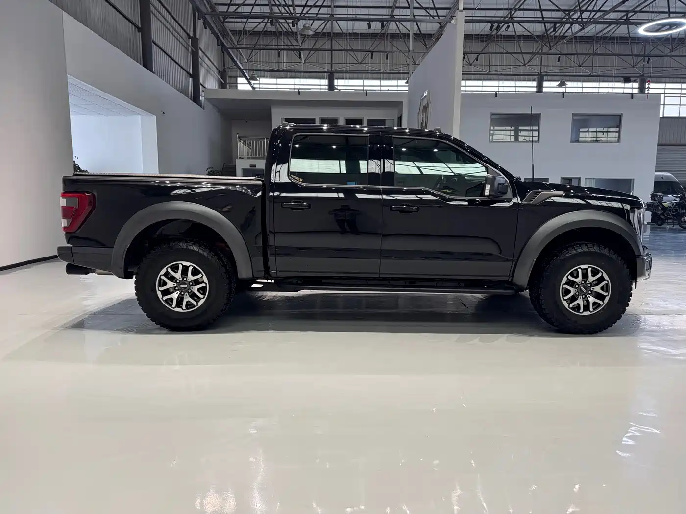 FORD F-150 RAPTOR