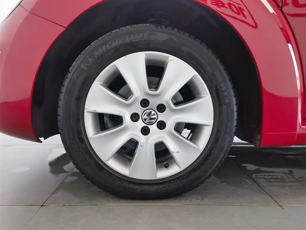 Volkswagen Beetle 2010 Model 1.6 AT фото 17