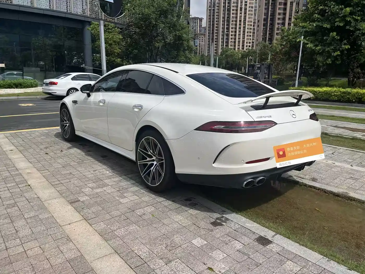 Фото 2 - Mercedes-Benz AMG GT