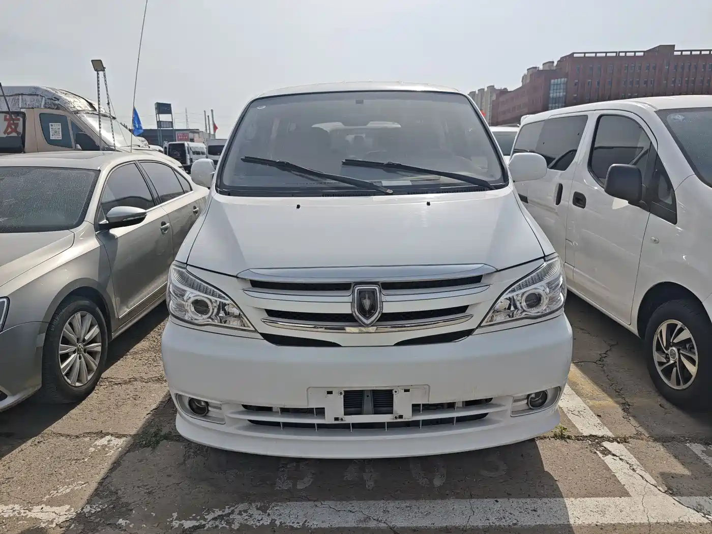 Jinbei Grace 2017 2015 2.0L Classic Edition Standard Model Long Wheelbase 7/9-Seater
